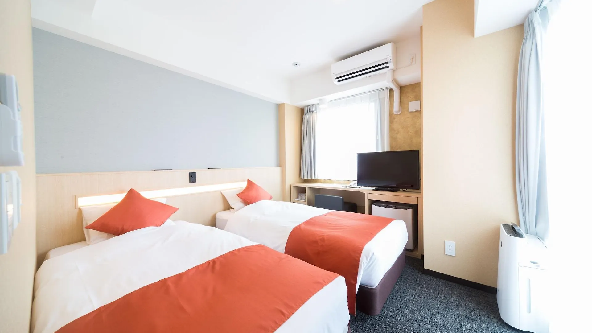 Shinsaibashi-Higashi Crystal Hotel Osaka