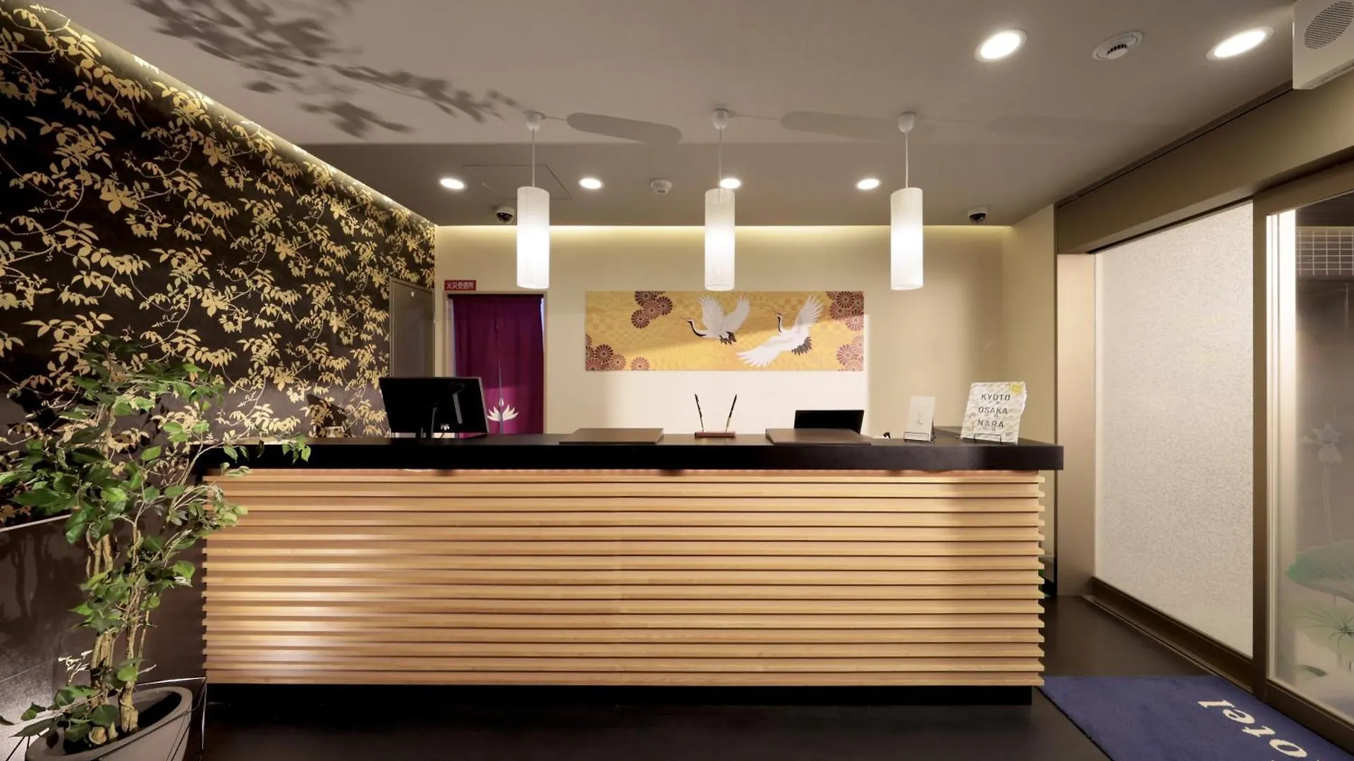 ****  Shinsaibashi-Higashi Crystal Hotel Osaka Japan